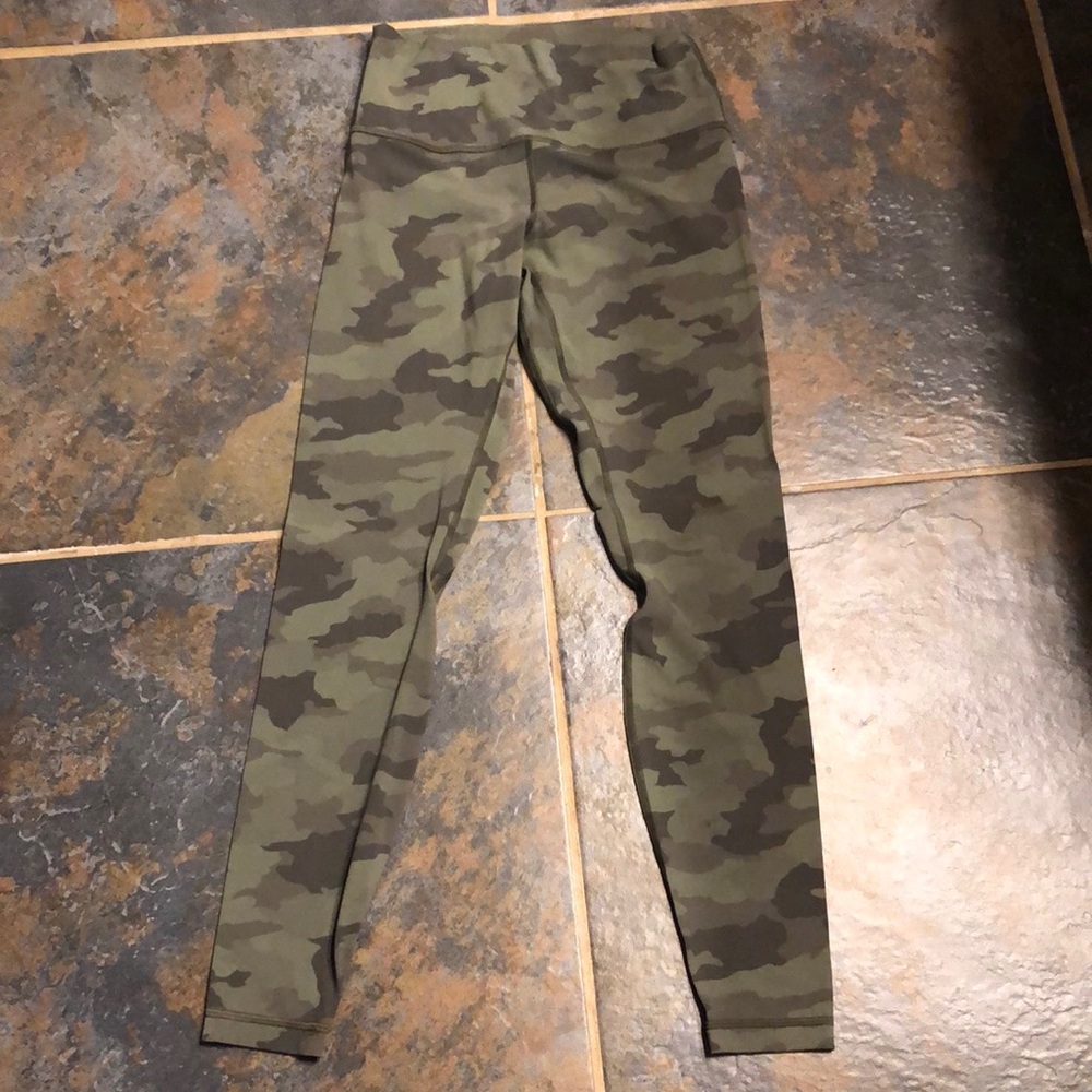Lululemon leggings size 8